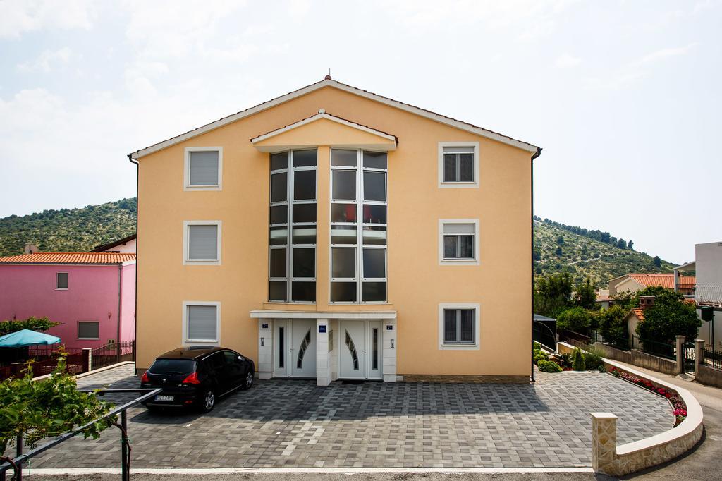 Rogoznica Apartments Kristina Exterior photo